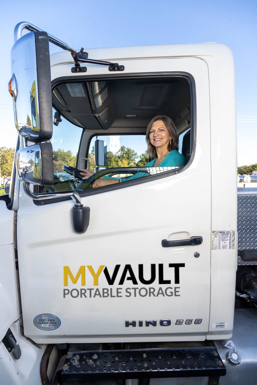 2024PhotoShoot_596A0474854x1280 Storage & Moving with MyVault